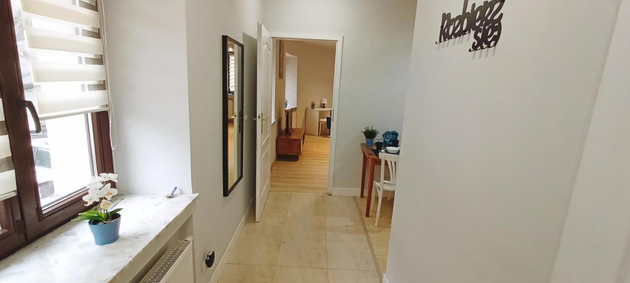 Apartament Granatowy Swietoduska 12 Lublin Exterior photo